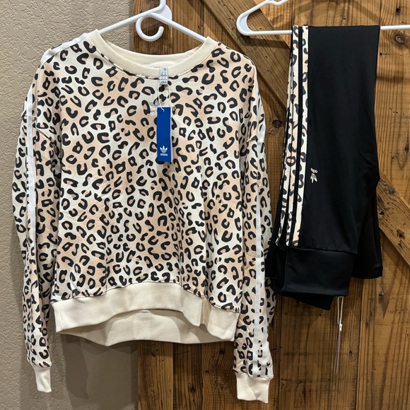 Womens Adidas Originals Leopard Luxe Trefoil Crew Sweatshirt and Pants “Set” - Picture 1 of 5